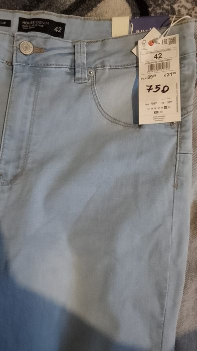 Женские джинсы 42р