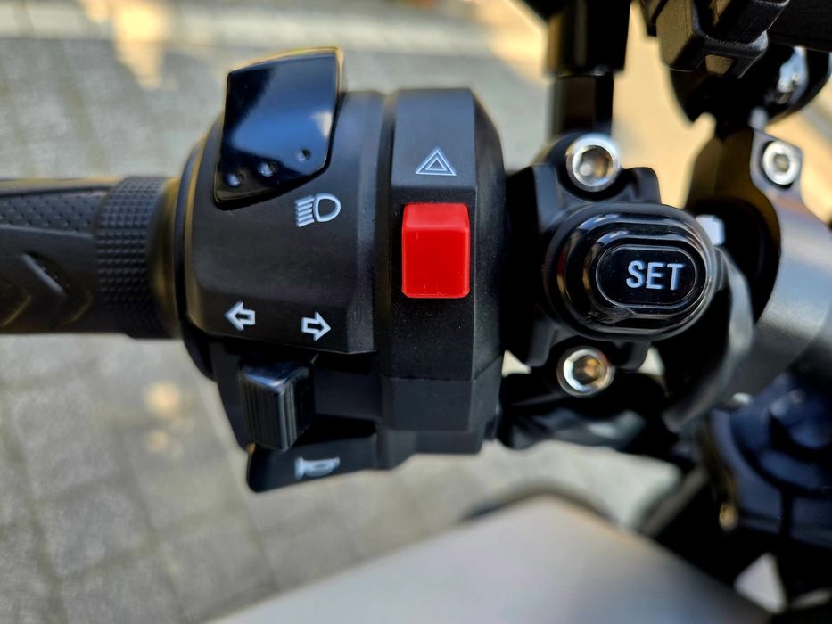 Motobi DL 125 Cafe Racer RS TZR MT01 CB