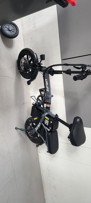 Bicicleta elétrica quase nova