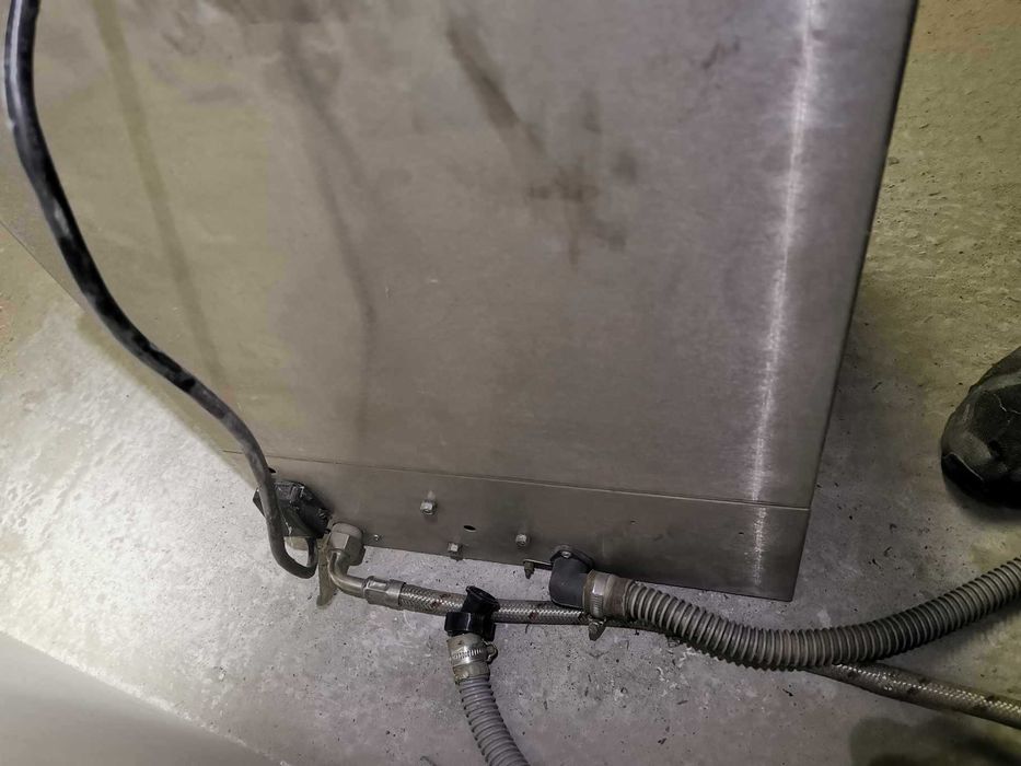 Zmywarka wyparzarka do naczyń PGW B 102 Adler