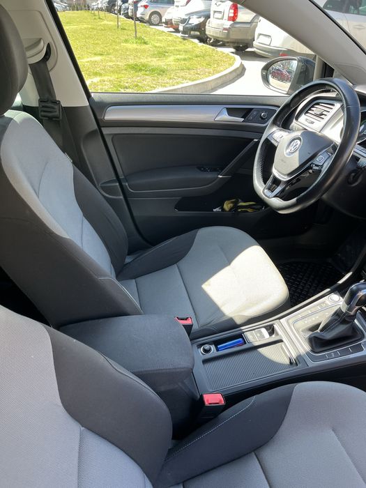 Автомобіль VW e-Golf, 2017