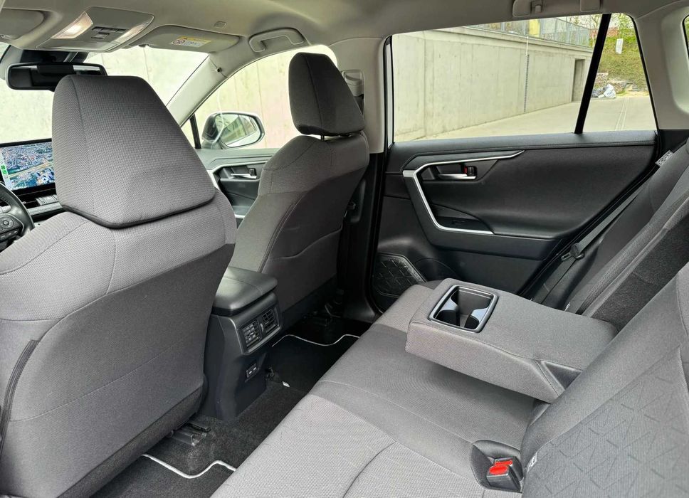 Продам Toyota RAV4 2.5 Hybrid Comfort 4x4 2022 2.5