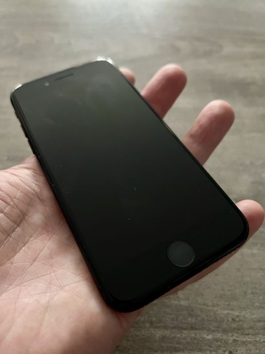 IPhone 7 black stan BDB nowa bateria