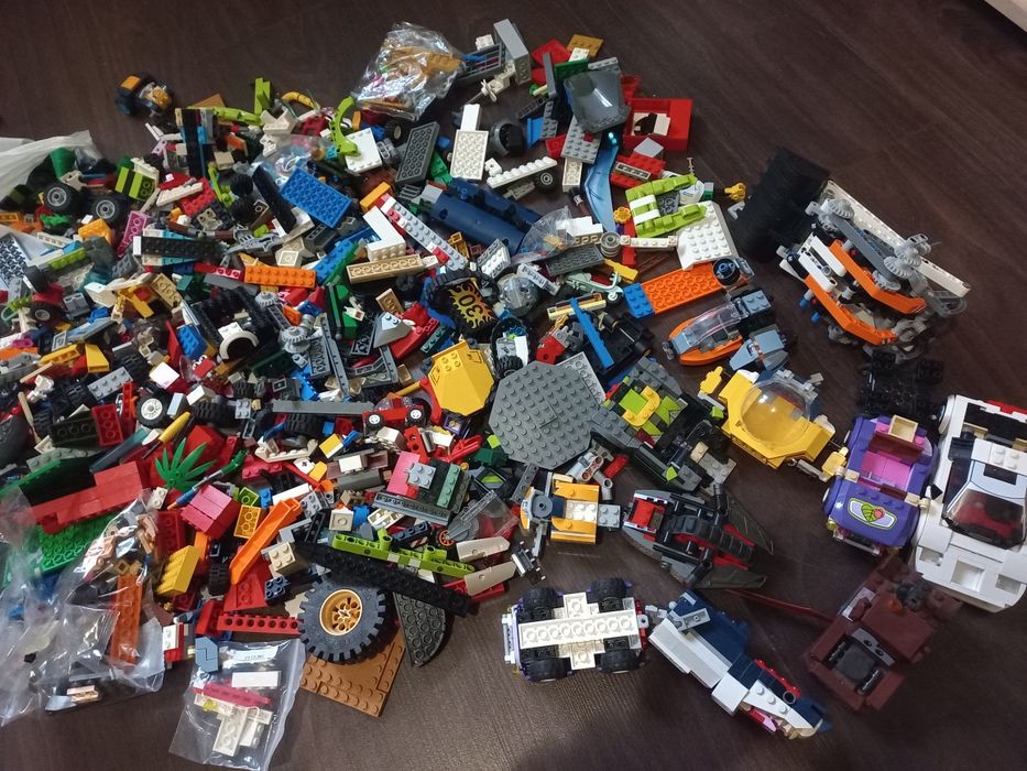 Конструктор лего Данія 3 кг, деталі, машинки lego