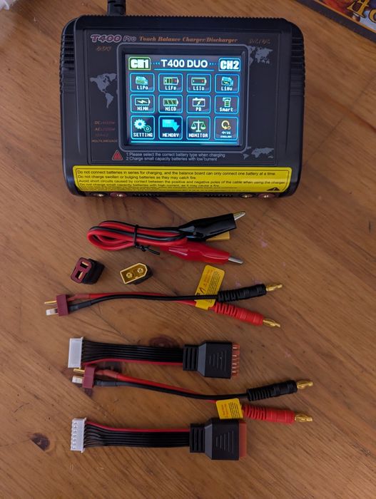 Ładowarka T400 pro duo baterii LiPo LiHV LiFe Lilon NiCd NiMh Pb