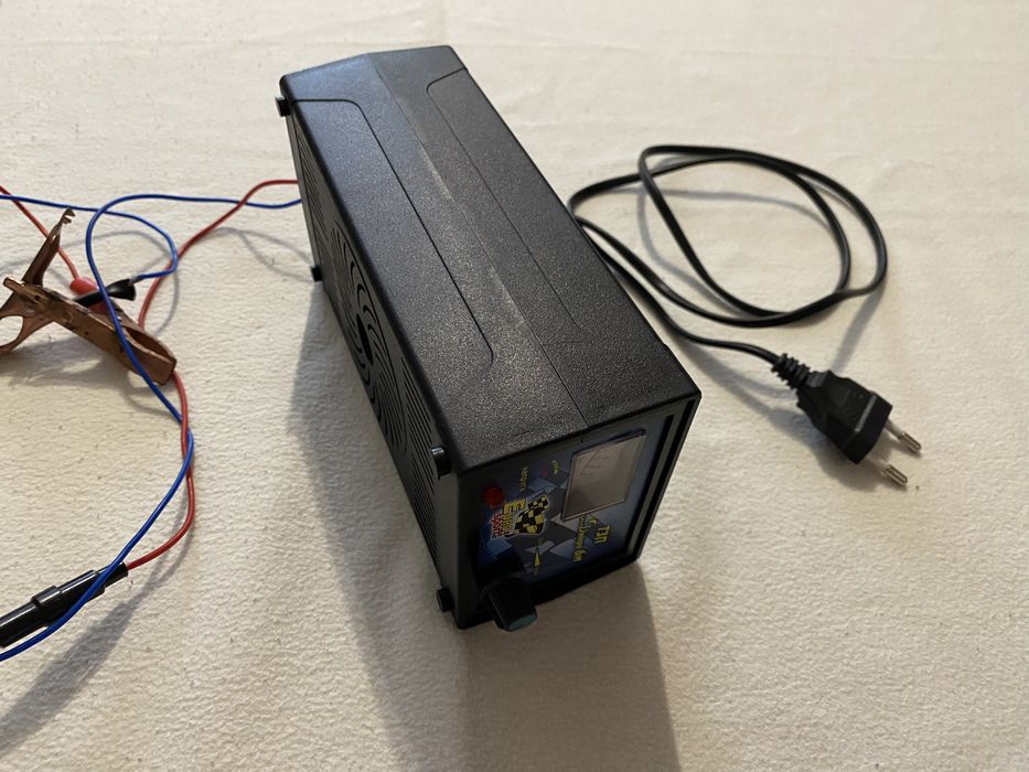 Зарядное устройство для Аккумуляторов Дніпро-6М Автомобильное