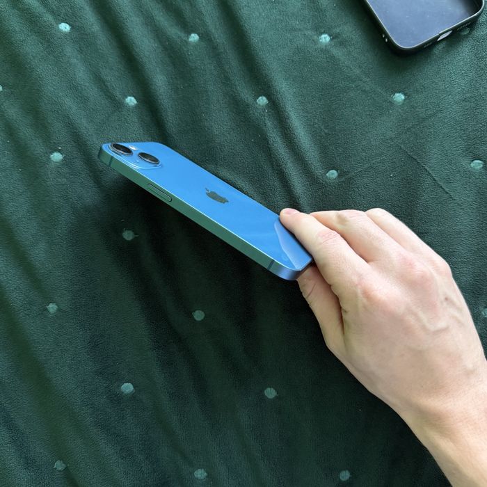 iPhone 13 на 128ГБ