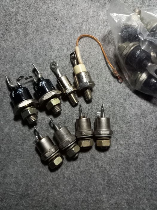 Силовые тиристоры , симисторы , диоды