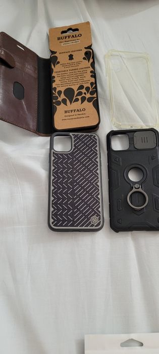 Iphone 11 ProMax futerał i  3 etui