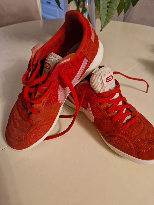 Buty piłkarskie halówki