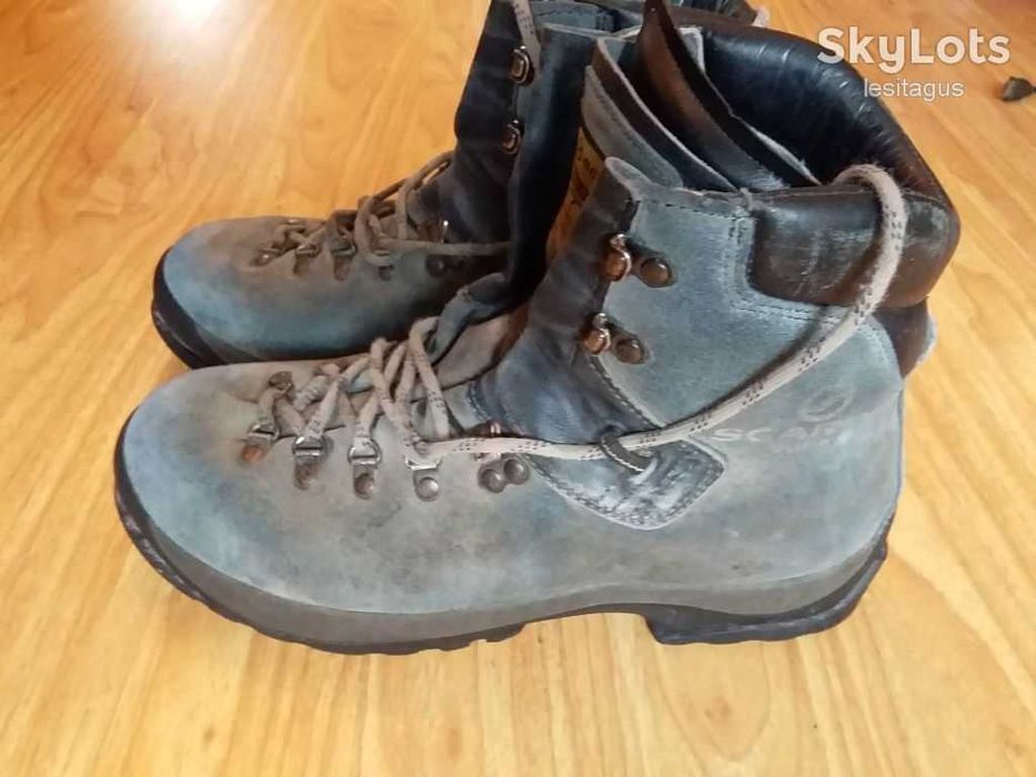 Тренінгові черевики 39.5 Італія