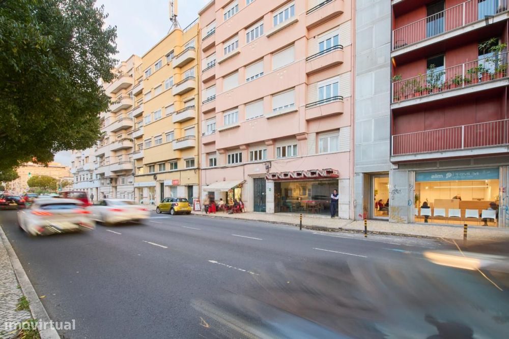 Quarto - localizado em Entrecampos Lisbon