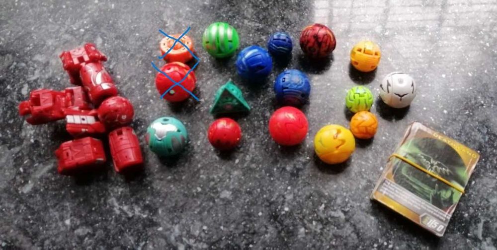 Колекція Bakugan — 15 штук (14 звичайних + 1 великий комбайн) + картки