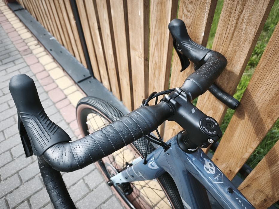 Nowy Kross Esker 8.0 gravel full carbon karbon rozm. S