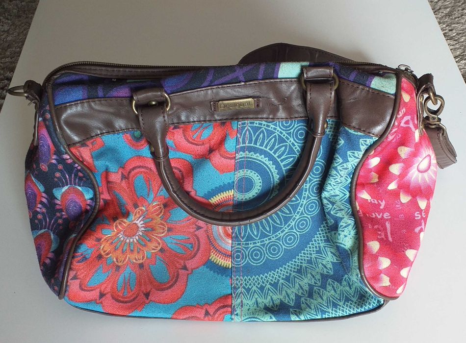 Carteira Desigual