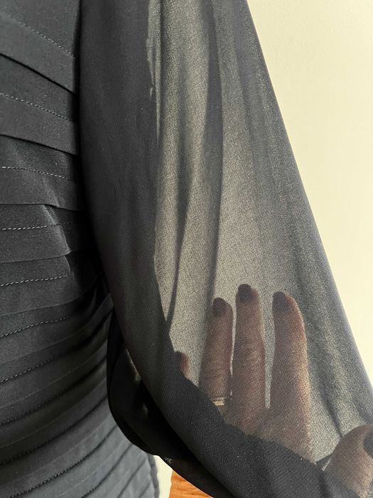 Vera Mont bardzo elegancka sukienka wizytowa granat r.40