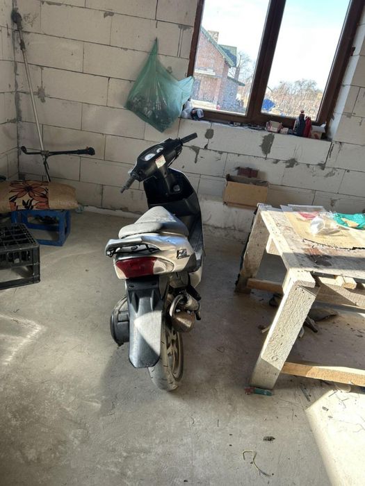 Продам скутер сузукі