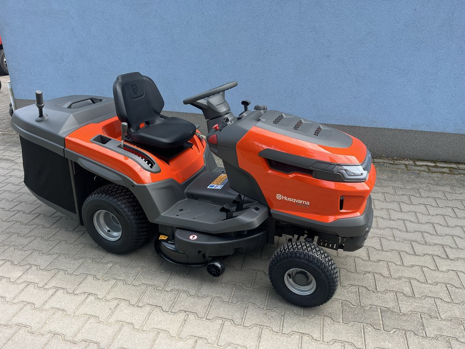 Traktorek ogrodowy Husqvarna tc 215 T