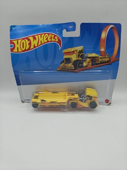 Hot weels ciężarówka Cyberring Bfm60 autko