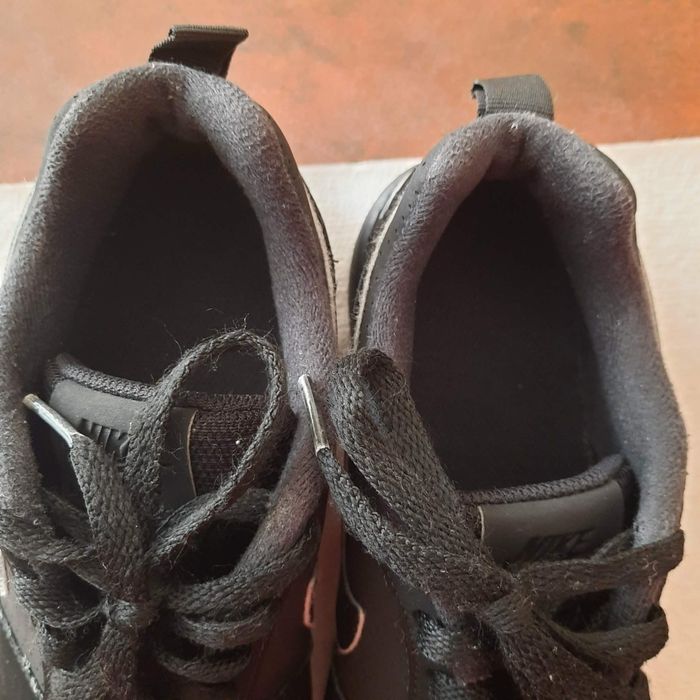 Buty Nike bardzo dobry stan rozmiar 37.5 długość wkładki 23.5cm