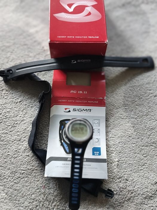Zegarek Sigma PC 15.11 z opaską mierzacą pracę serca.