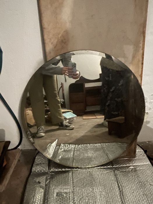 Comoda antiga com espelho em madeira