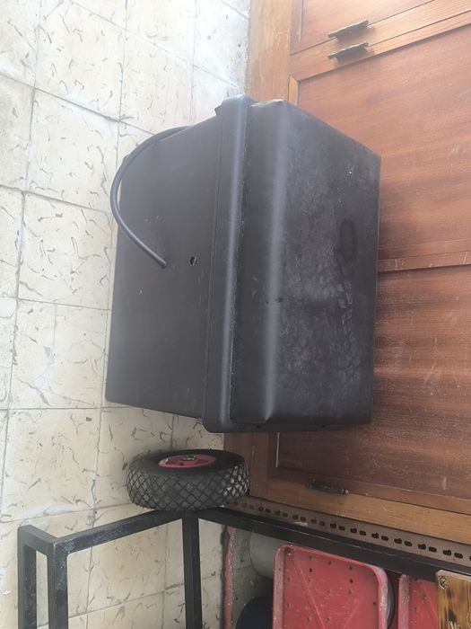 Vende se Skiff Blade 14