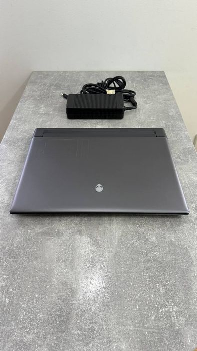Dell Alienware m18 R1 — RTX 4080 175W / i9 13th Gen / 32GB DDR5 / 18" / 1 TB nvme / як новий
