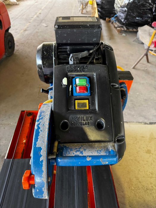 Máquina de corte RUBI DT-250