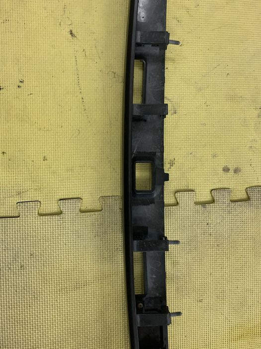 Friso tampa da mala Range Rover Evoque