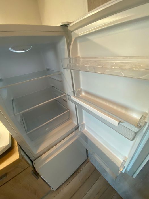 Lodówka Hisense RB224D4BWF