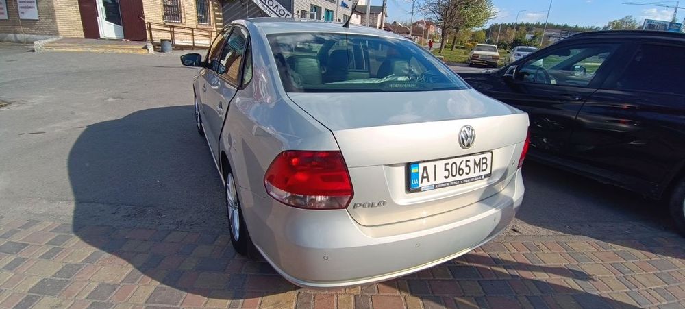 Продам автомобіль Volkswagen Polo