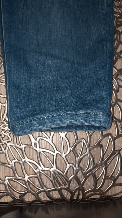 Jeansy Calvin Klein.