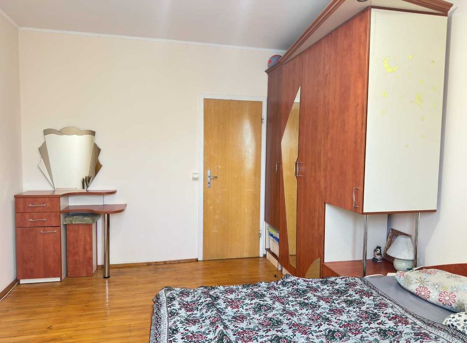 Підселення для ХЛОПЦЯ Пасічна (Делікатес) окрема кімната в 3-к