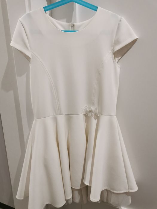Elegancka sukienka biała