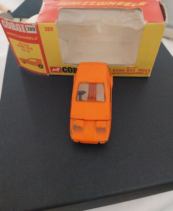 Carros antigos Corgi