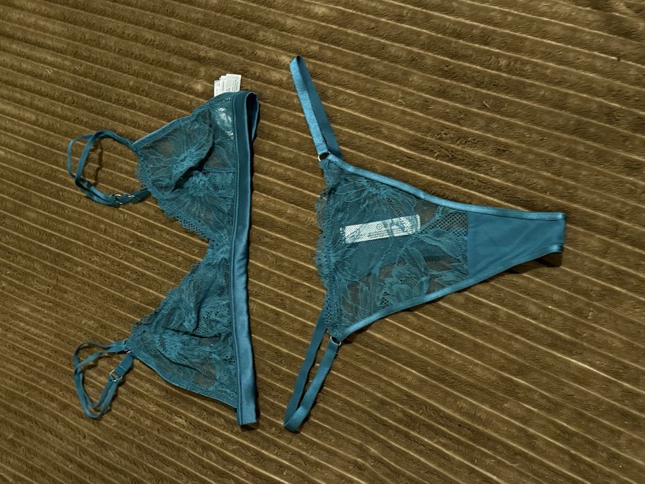 Ніжний мереживний комплект білизни