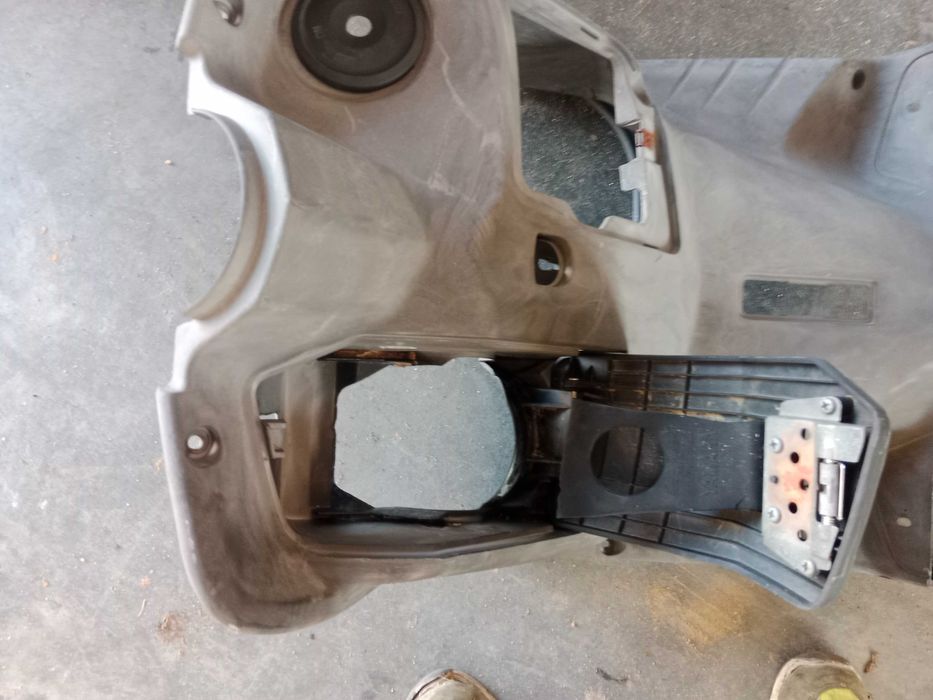 yamaha flame 125 kokpit osłona przed kolanami owiewka podłoga