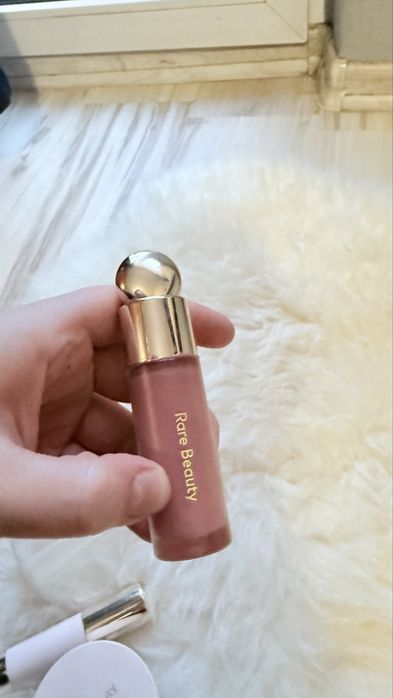 Kosmetyki rare beauty bronzer roz puder setting spray