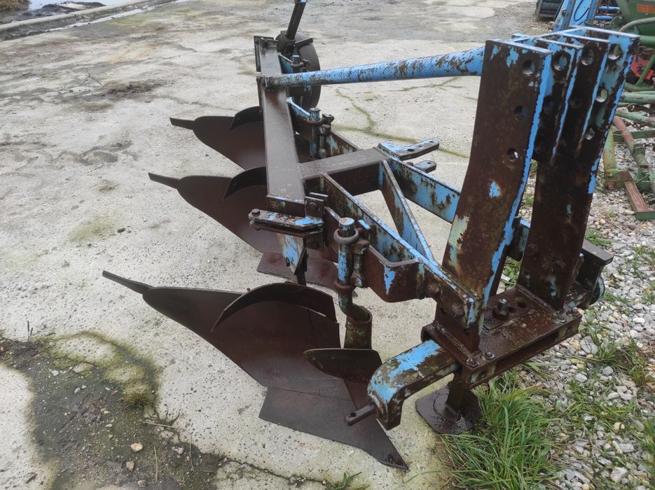 Pług 2 dwuskibowy obrotowy krone 3 skibowy  lemken granat huard