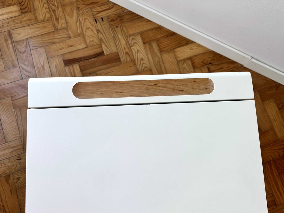 Secretária de criança