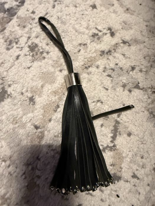 Chwosty fredzle do torebki skora