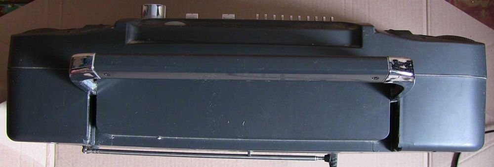 Магнитола Fast  магнитофон радиоприемник