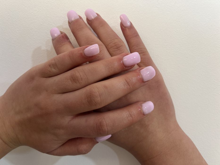 Шукаю модель маникюр покриття нігтів безкоштовно