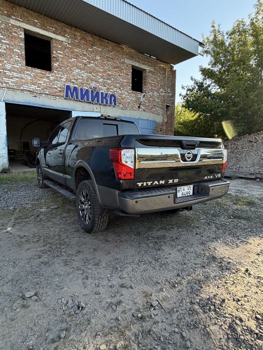 Nissan Titan platinum 2018