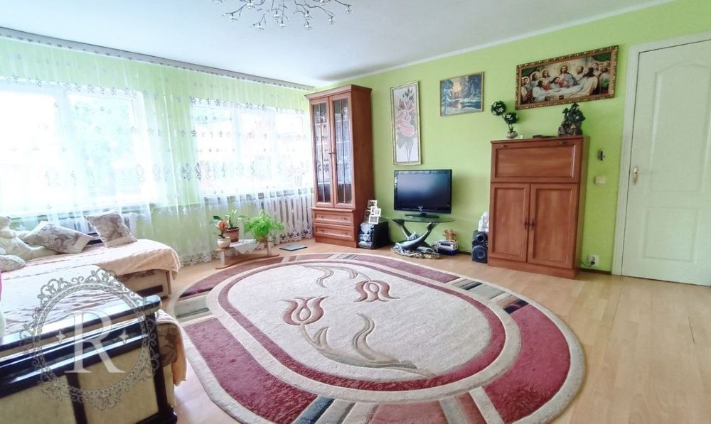 Продаж просторого будинку для двох сімей у Луцьку | 2 кухні | 2 входи | гараж