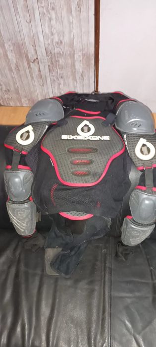 Conjunto Calcas de Motocross e peitoral