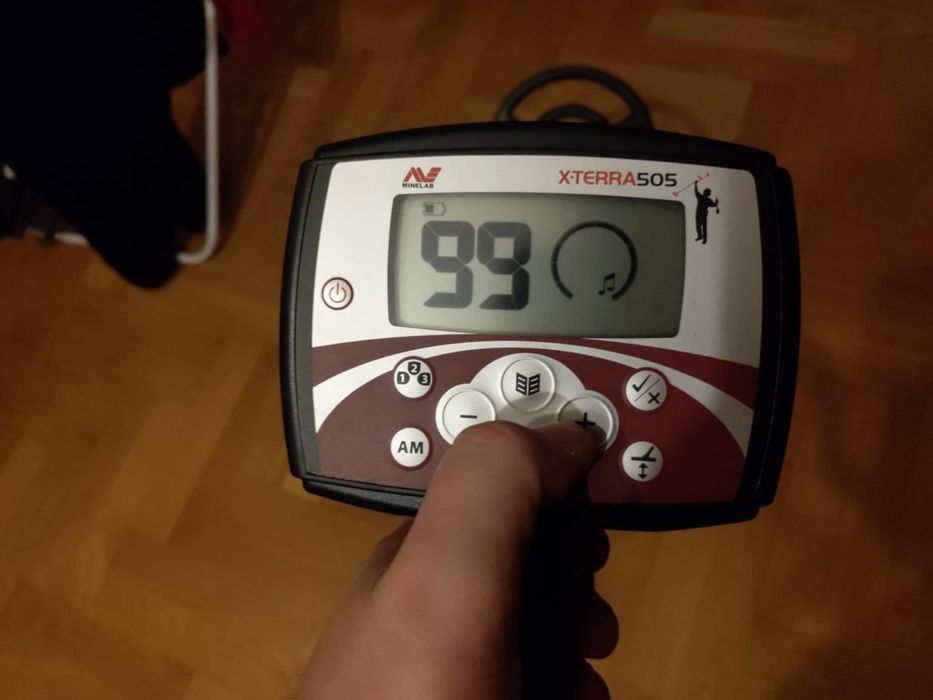 Wykrywacz metali Minelab X-Terra 505.