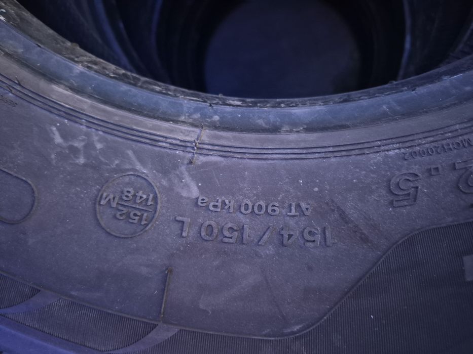 Vende se 4 pneus 315/70R 22.5 semi novos