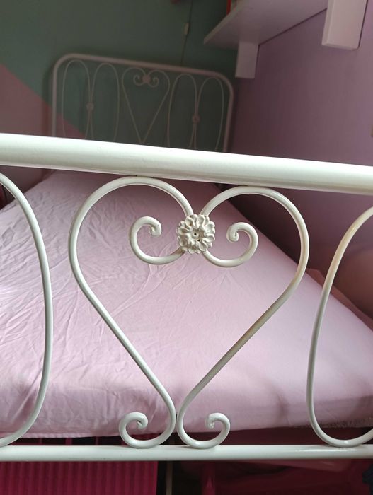 Cama solteiro, estilo alentejano